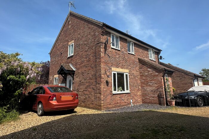2 Bedroom Semi-Detached House To Rent In Blackthorn Close, Thetford, Norfolk, IP24