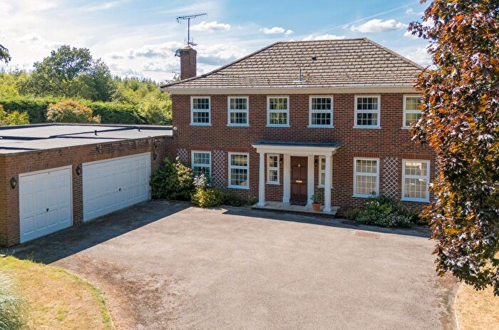 5 Bedroom Detached House For Sale In Holt Pound Lane, Holt Pound, Farnham, Surrey, GU10