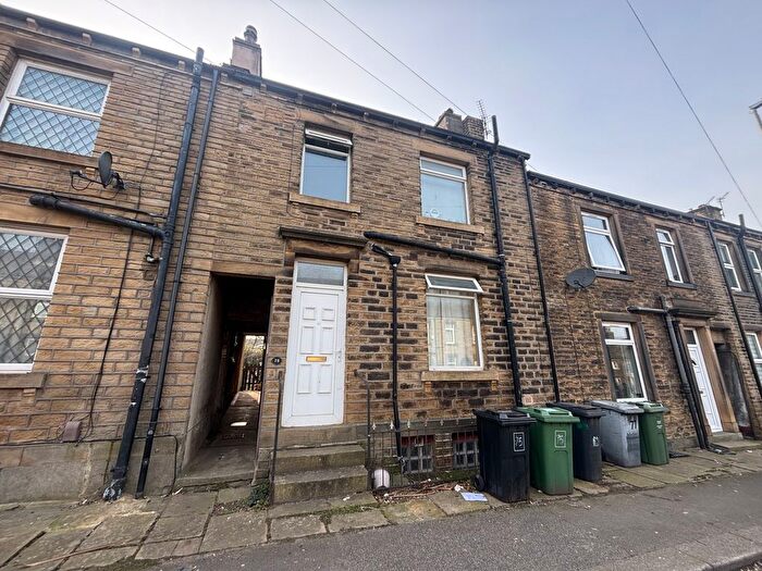 1 Bedroom Property To Rent In Thorncliffe Street, Huddersfield, HD3