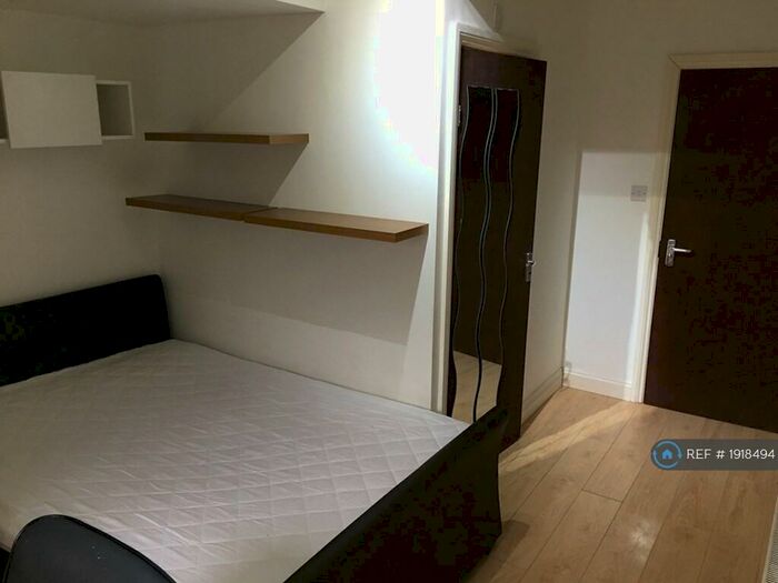 Studio To Rent In Prior Deram Walk, Coventry, CV4