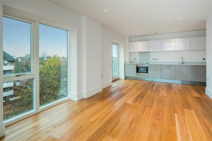 2 Bedroom Flat To Rent In Holloway Road, Holloway, N7