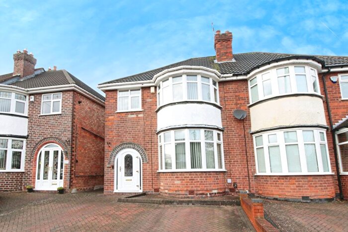 3 Bedroom Semi Detached House For Sale In Moat Lane, Yardley, Birmingham, West Midlands, B26
