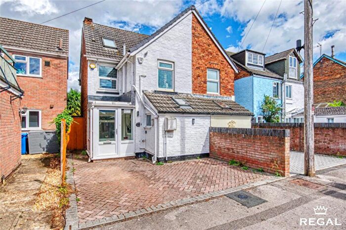 3 Bedroom Semi Detached House For Sale In Emerson Close, Poole, BH15