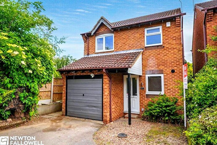 3 Bedroom Detached House For Sale In Holdenby Close, Retford, Nottinghamshire, DN22