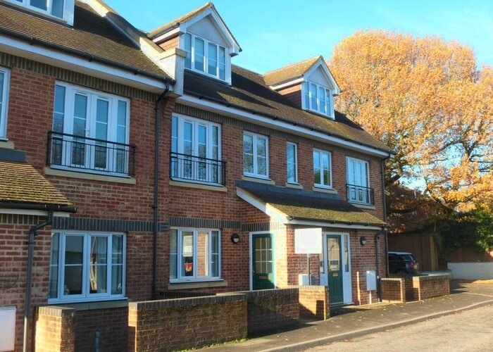 1 Bedroom Flat To Rent In Wey Hill, Haslemere, GU27