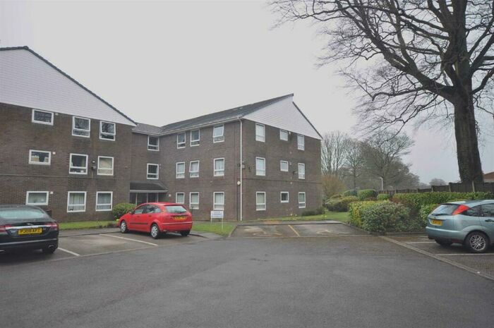 2 Bedroom Flat To Rent In Greengates, Priory Lane, Macclesfield, SK10