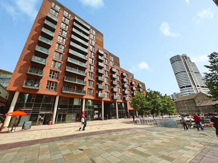 2 Bedroom Flat To Rent In Wharf Approach, Leeds, West Yorkshire, LS1