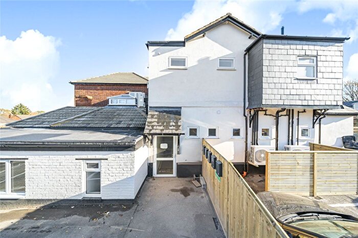 1 Bedroom Flat For Sale In Brookwood, Woking, Surrey, GU24