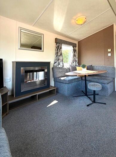 2 Bedroom Caravan For Sale In Carr Lane, Middleton, Morecambe, LA3