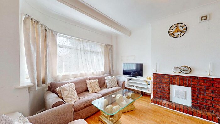 7 Bedroom Terraced House For Sale In , Beechwood Gardens, London, NW10