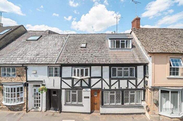 3 Bedroom Cottage For Sale In Hailes Street, Winchcombe, Cheltenham, GL54