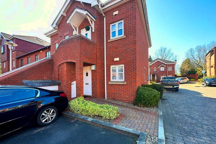 2 Bedroom Apartment To Rent In Old Hall Gardens, Shirley, B90