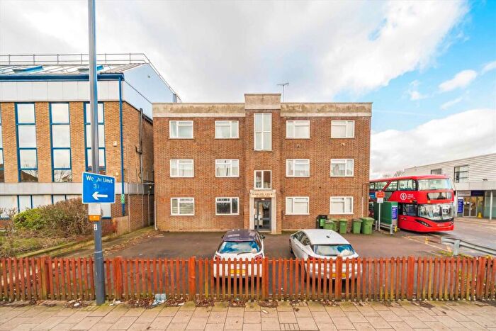 2 Bedroom Flat To Rent In Pinner Road, Harrow, HA1