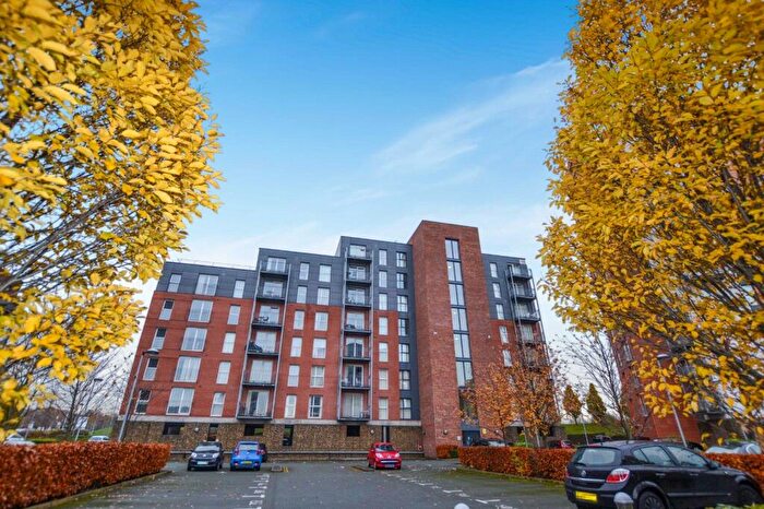 2 Bedroom Flat To Rent In Stillwater Drive, Manchester, M11
