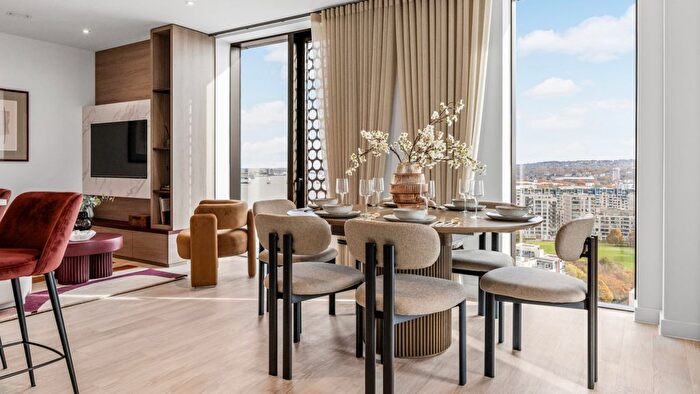 2 Bedroom Flat For Sale In West Parkside, London, SE10