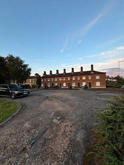 1 Bedroom Cottage To Rent In Off Barkingside High Street, Ilford, IG6