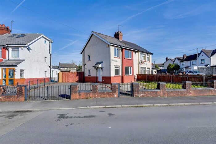 3 Bedroom Semi Detached House To Rent In Dunraven Road, Leckwith, Cardiff, CF11