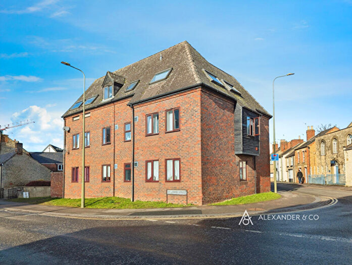 2 Bedroom Apartment To Rent In Harcourt House, Bicester, OX26