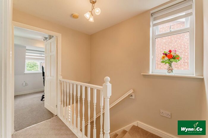 3 Bedroom Detached House For Sale In Dovedale Close, Crofton, Wakefield, WF4