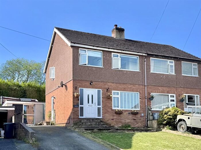 3 Bedroom House For Sale In Y Berllan, Llanrwst, LL26