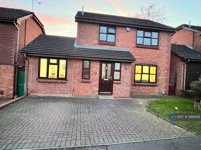 3 Bedroom Detached House To Rent In Fleetham Gardens, Lower Earley, Reading, RG6