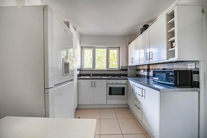 5 Bedroom Flat To Rent In New North Road, Angel, London, N1