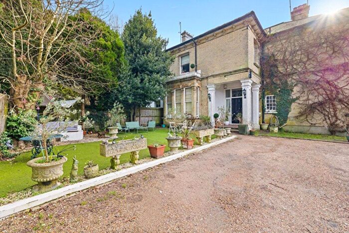 3 Bedroom Apartment For Sale In Old London Road, Brighton, East Sussex, BN1