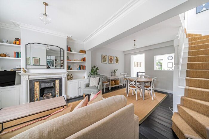 3 Bedroom House To Rent In Eversleigh Road, London, SW11