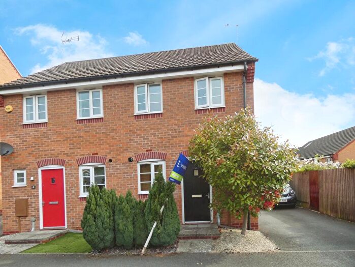 2 Bedroom Semi-Detached House To Rent In Dunnock Close, Ravenshead, NG15