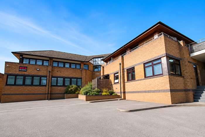 2 Bedroom Flat To Rent In Hurricane Way, Woodley, Wokingham, RG5