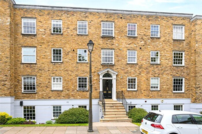 2 Bedroom Flat For Sale In John Spencer Square, Islington, London, N1