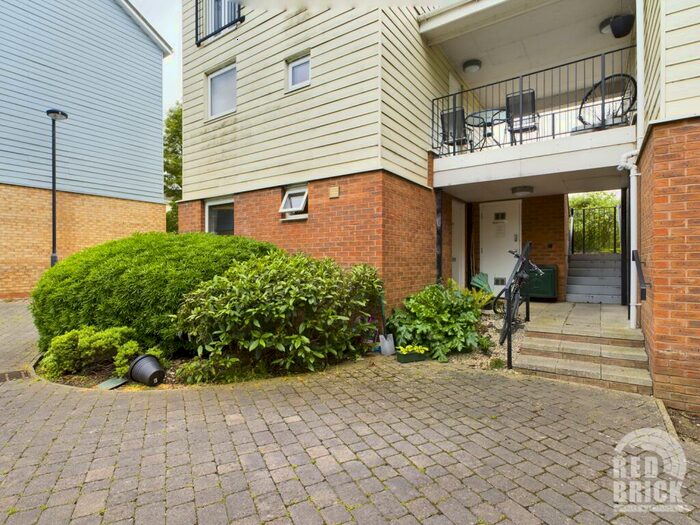 1 Bedroom Apartment To Rent In Follager Road, Rugby, Warwickshire, CV21