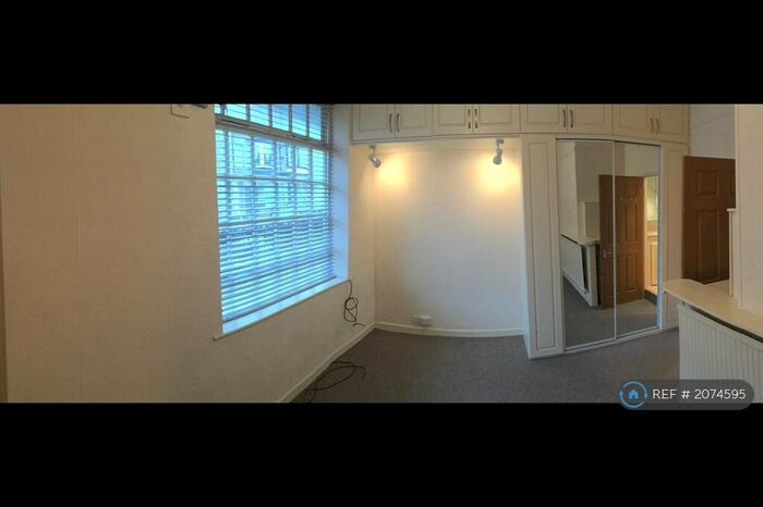 Studio To Rent In Strawberry Dale, Harrogate, HG1