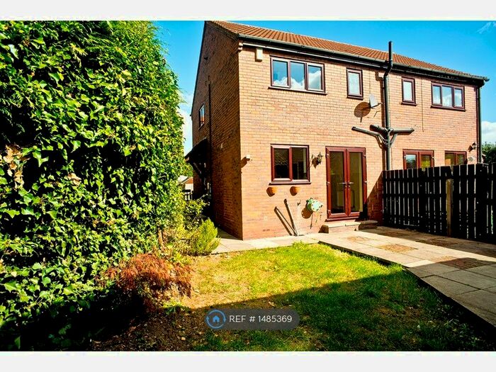 3 Bedroom Semi-Detached House To Rent In Holmes Drive, Riccall, York, YO19