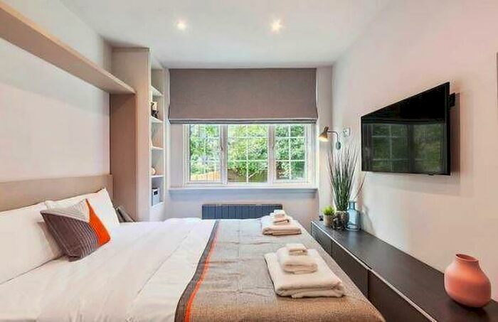 Apartment To Rent In Oakley Square, Mornington Crescent, Euston, Camden, London, NW1