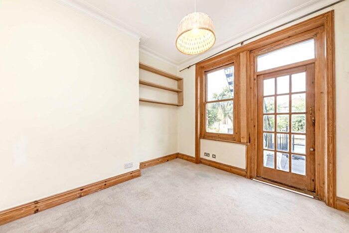 2 Bedroom Flat To Rent In Esmond Road, Chiswick, W4