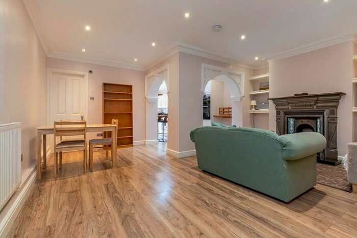 2 Bedroom Flat To Rent In Mackeson Road, Hampstead, NW3