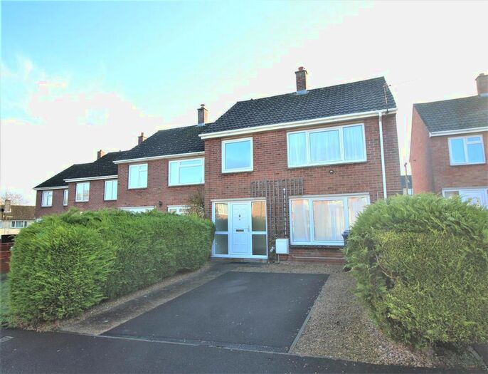 3 Bedroom Terraced House To Rent In Churchill Close, Calne, SN11