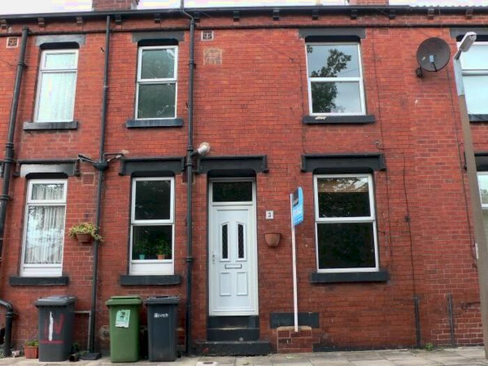 1 Bedroom Terraced House To Rent In Dobson View, Beeston, Leeds, West Yorkshire, LS11