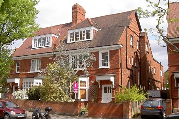 1 Bedroom Flat To Rent In Woodstock Road, Bedford Park, Chiswick, W4
