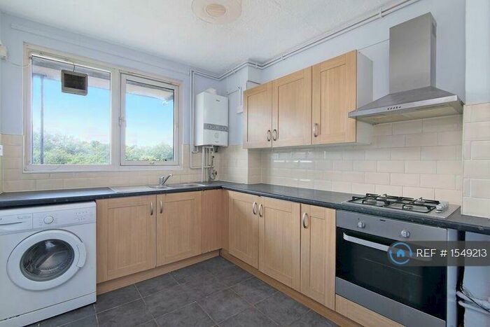 3 Bedroom Flat To Rent In Sewell Road, Abbeywood, SE2