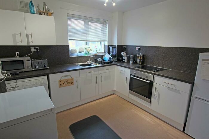 1 Bedroom Flat To Rent In Ascot Crescent, Stevenage, SG1