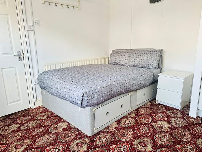 Studio To Rent In Pinfold St. Extension, Darlaston, WS10