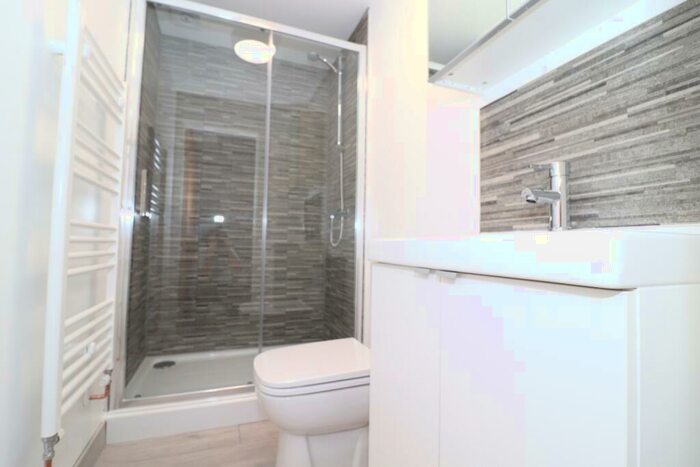 5 Bedroom Terraced House To Rent In Letty Street, Cathays, CF24
