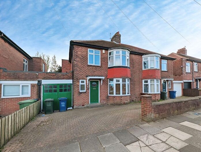 3 Bedroom Semi Detached House For Sale In Fenham Hall Drive, Fenham, Newcastle Upon Tyne, NE4