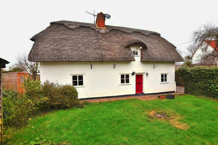4 Bedroom Cottage To Rent In The Street, High Easter, CM1