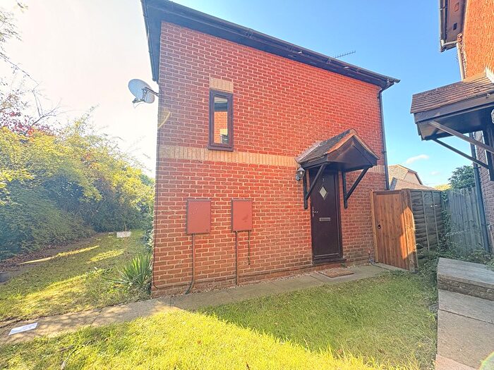 1 Bedroom Terraced House To Rent In Essex Hall Road, Colchester, Essex, CO1