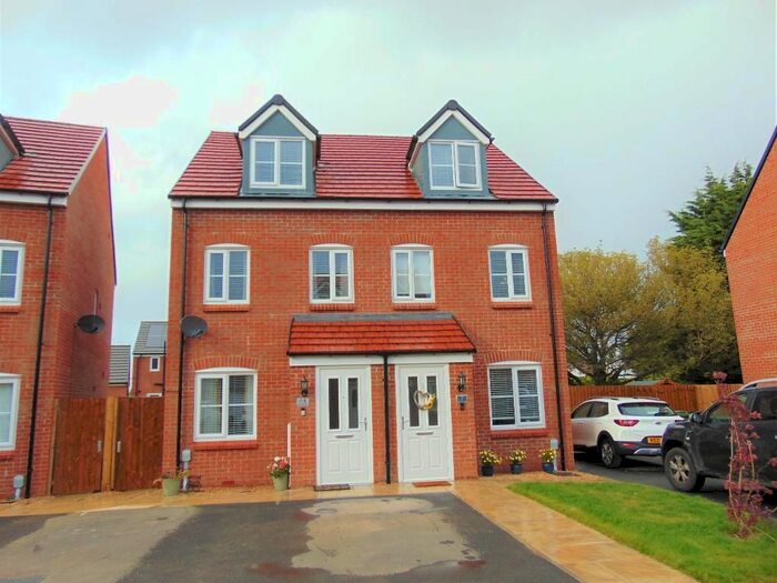 3 Bedroom Semi-Detached House To Rent In Manningham Lane, Barton Seagrave, Kettering NN15
