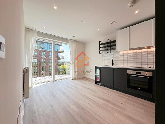 1 Bedroom Flat For Sale In Cairncross House, Townsend Road, London, SE3