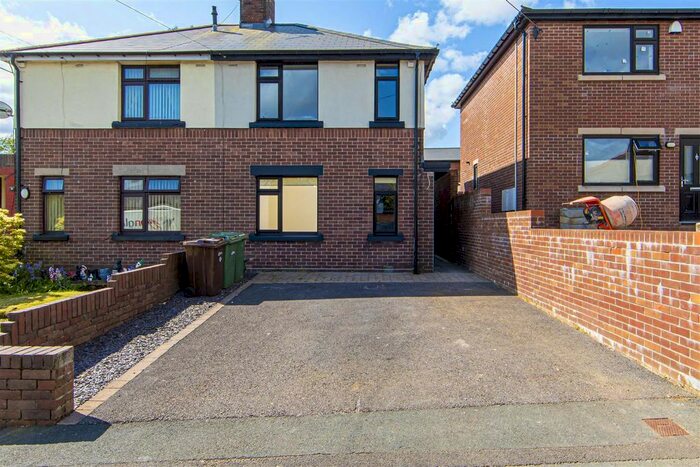 3 Bedroom Semi-Detached House To Rent In The Crescent, Caerphilly, CF83